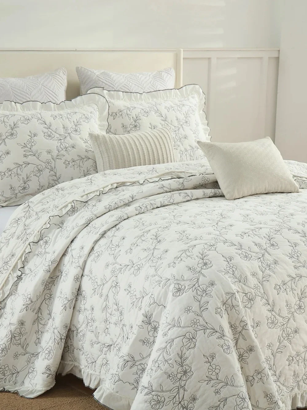 3 PIECE 100% COTTON EMBROIDERED FLORAL RUFFLE LIGHTWEIGHT QUILT BEDSPREAD SET